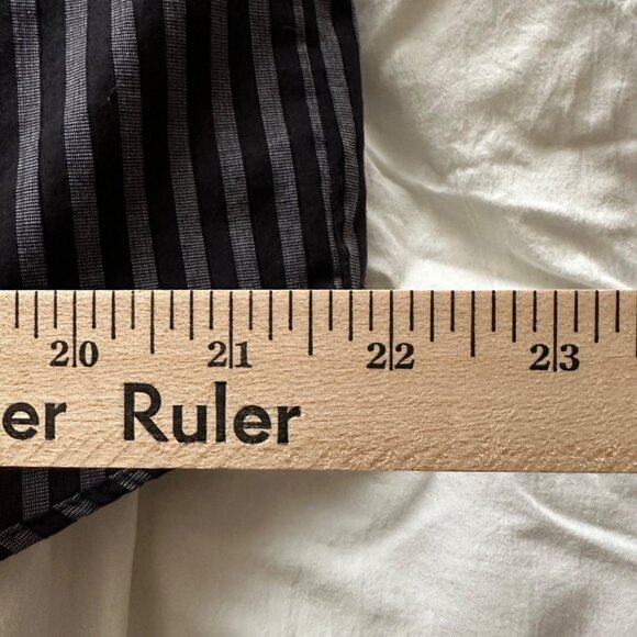 Van Heusen Mens Black & Gray Pinstripe Broadcloth Button-Up Shirt L Academia - Picture 9 of 13